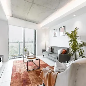 Khayat Homes - The Curve - One Bed Apartment London